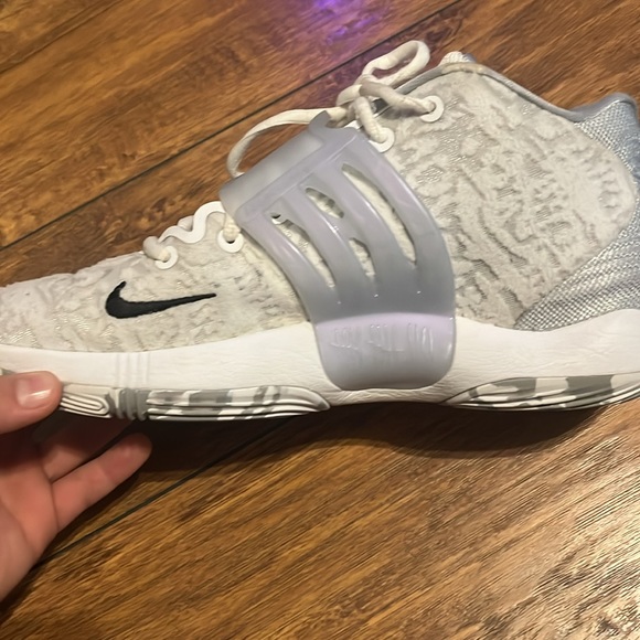 These are Nike Kd 14,”HOME”. They are size 8. They are in very good condition. - Picture 7 of 9